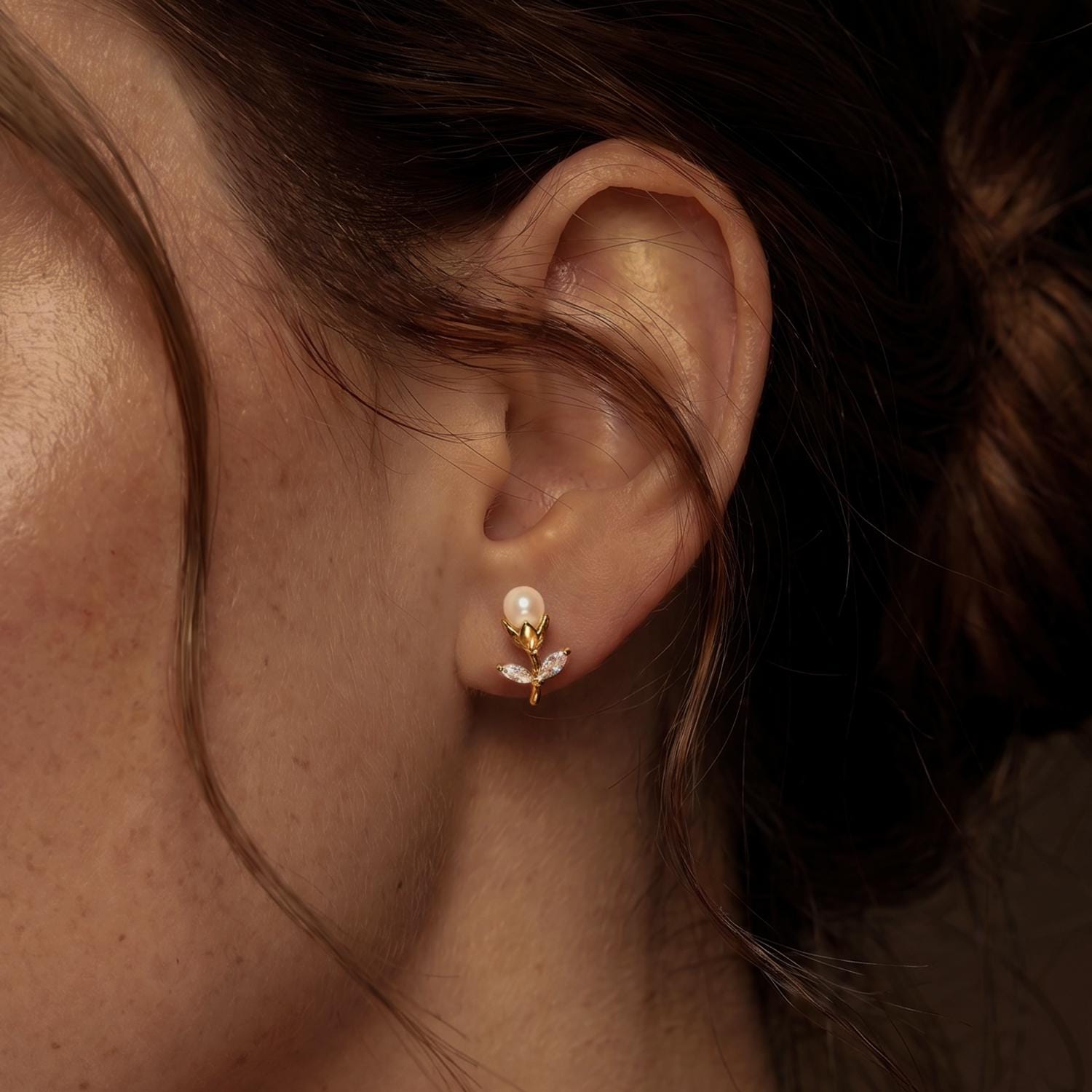 Tulip Stud Earrings with Freshwater Pearl